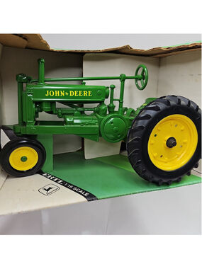 Ertl 1/16 scale 1934 John Deere Model A Tractor Die Cast Metal #539D0 In Box VTG